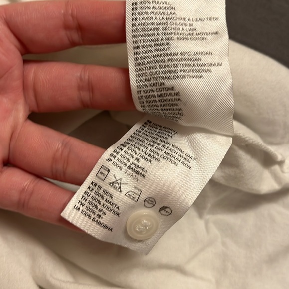 H&M White long sleeves in Medium. Pre-loved :) - Picture 4 of 4